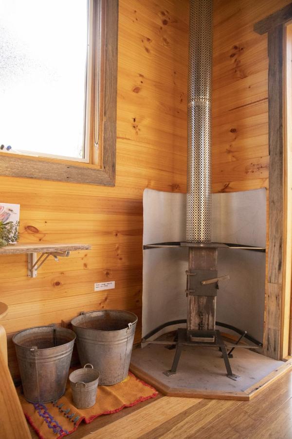 Ardingly Tiny House Newham Exterior photo